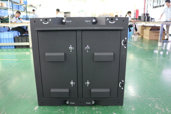 IP65 Outdoor Advertising LED Display , Custom LED Display 80mm Slim Convenient