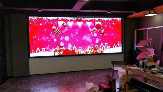 Slim Rental Indoor Full Color LED Screen Automatic Control 6mm Pixel Pitch