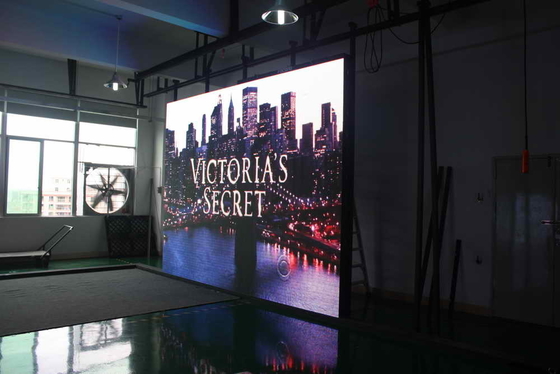 RGB Full Color LED Display Board High Pixel Density 640mm*640mm Aluminum Cabinet