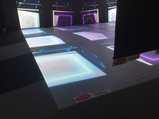 Outdoor P7.8mm LED Dance Floor , Flashing Dance Floor Direc Load Bearing